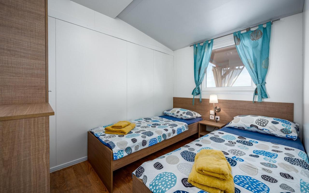 Panorama Mobile Homes In Camping Park Umag Chambre photo