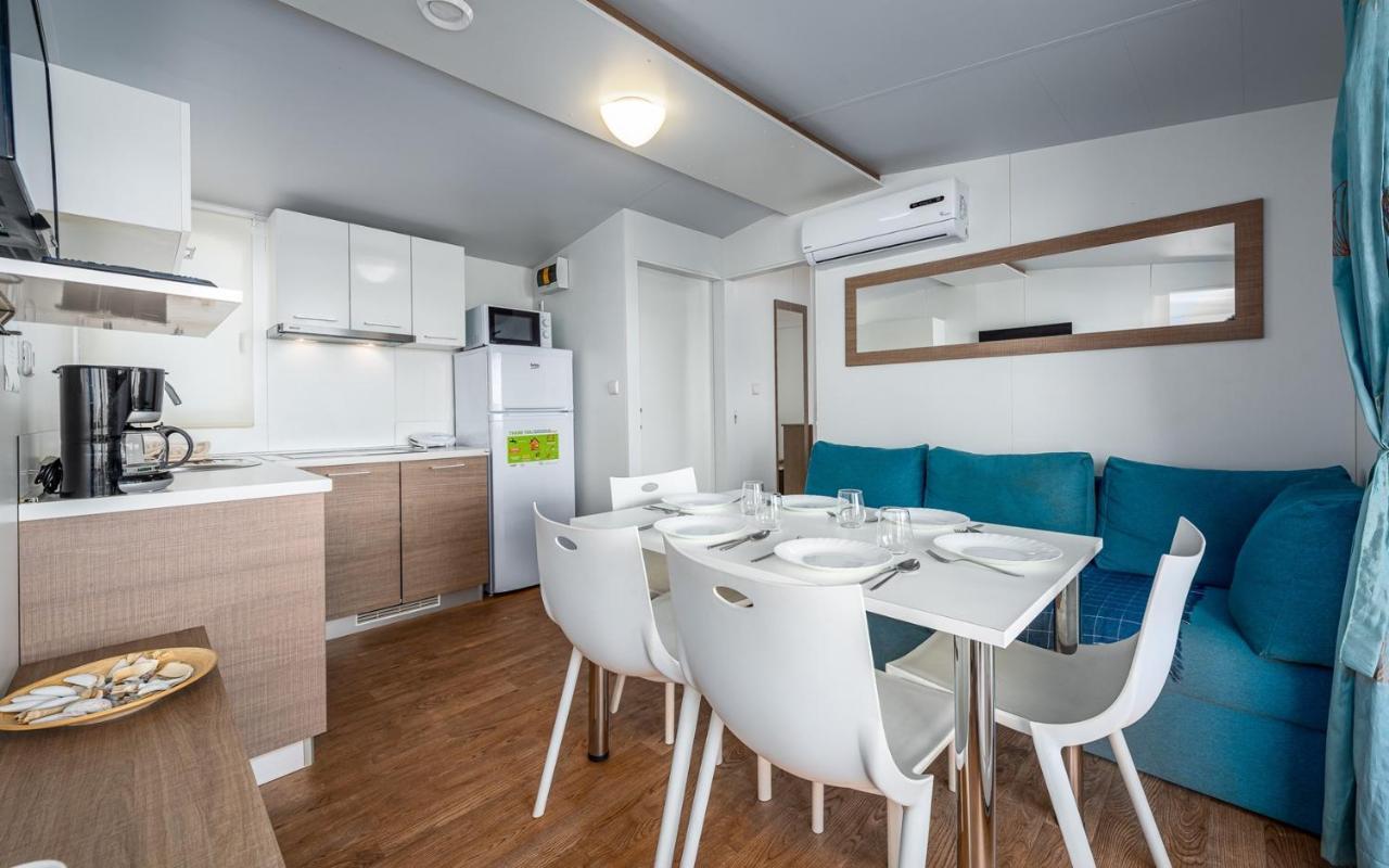 Panorama Mobile Homes In Camping Park Umag Chambre photo