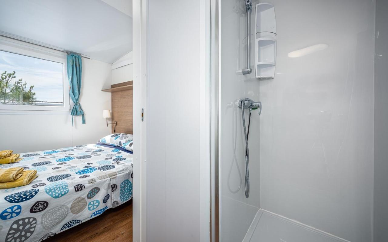 Panorama Mobile Homes In Camping Park Umag Chambre photo
